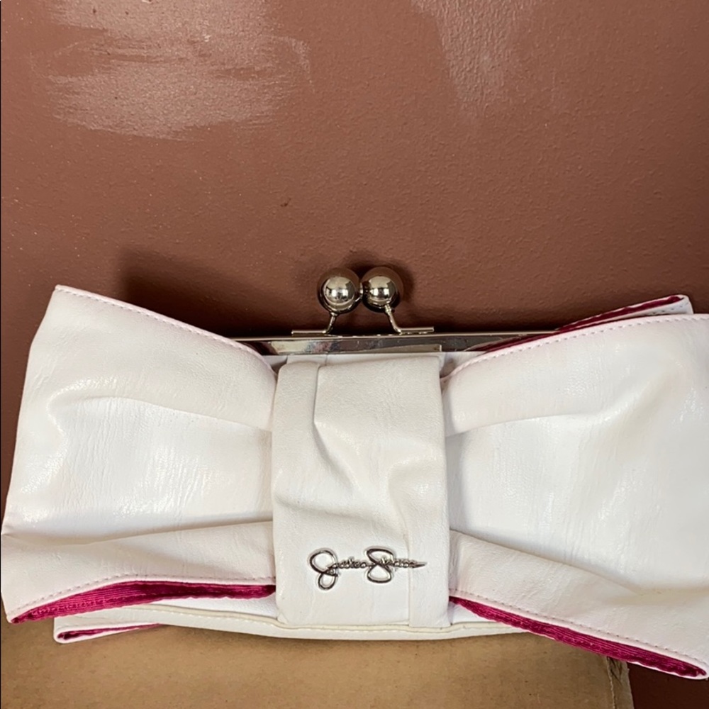 Jessica Simpson clutch